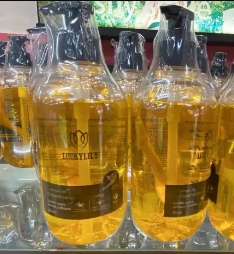 Shampoo con raíz de ginseng